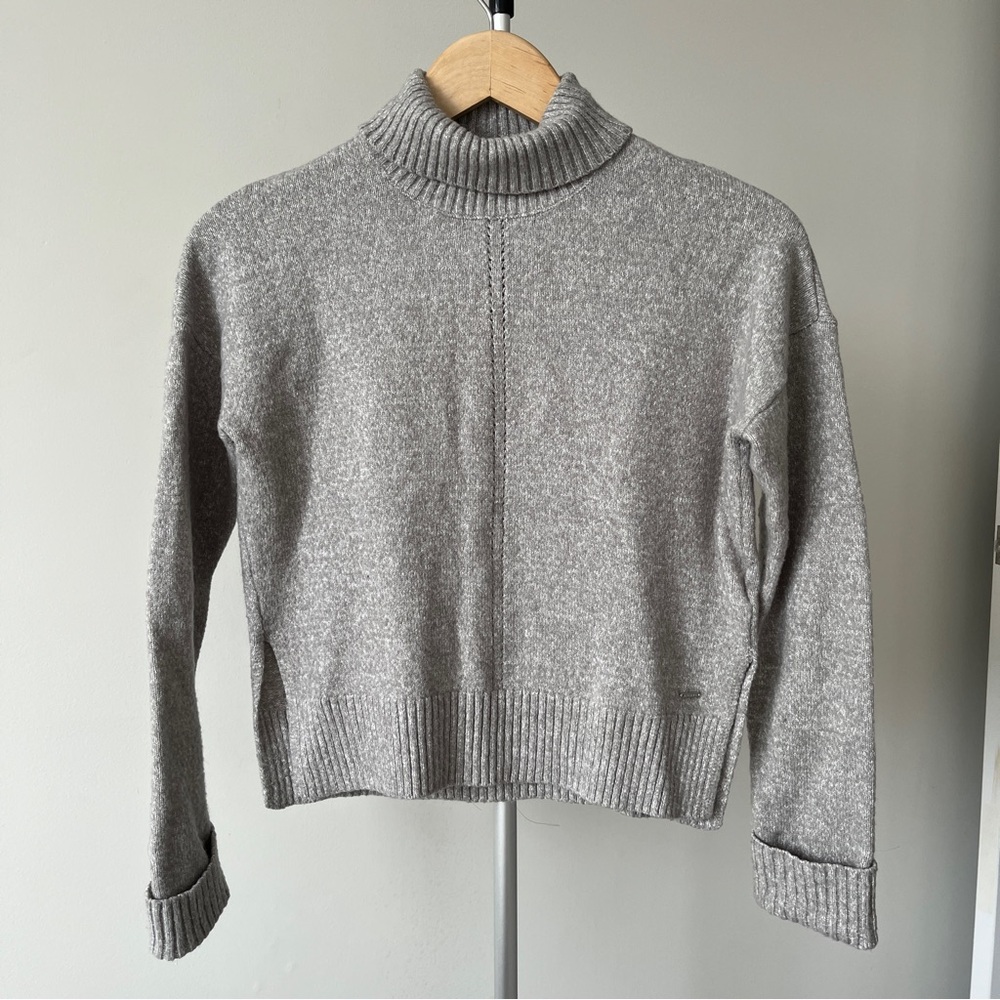 LUHTA Turtleneck Sweater